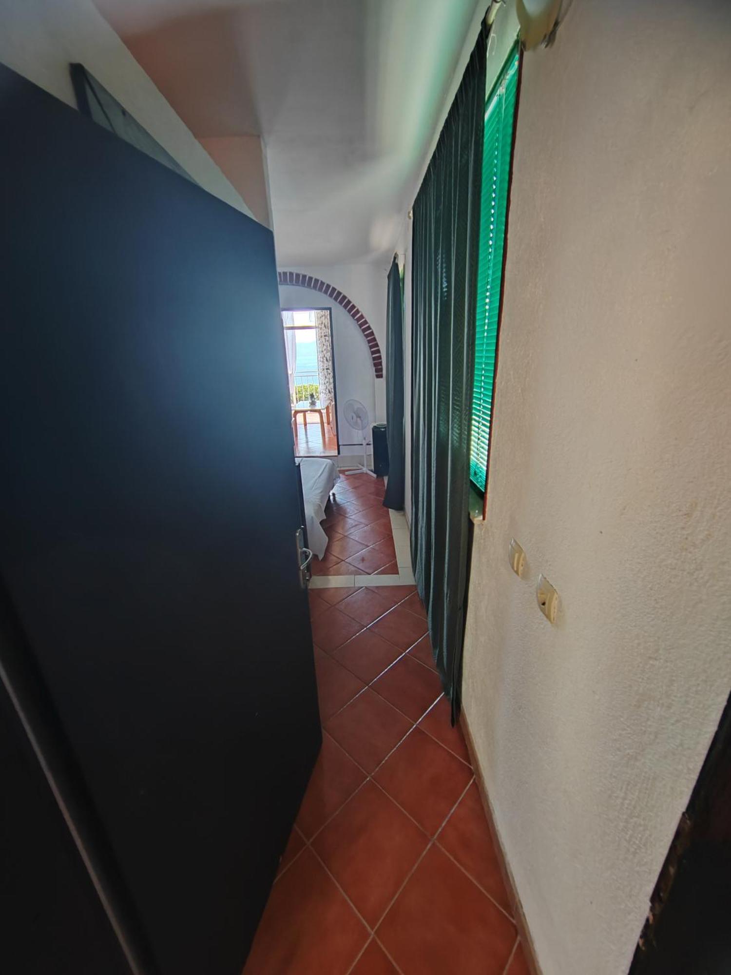 Apartmani Ankora Brist Exteriör bild